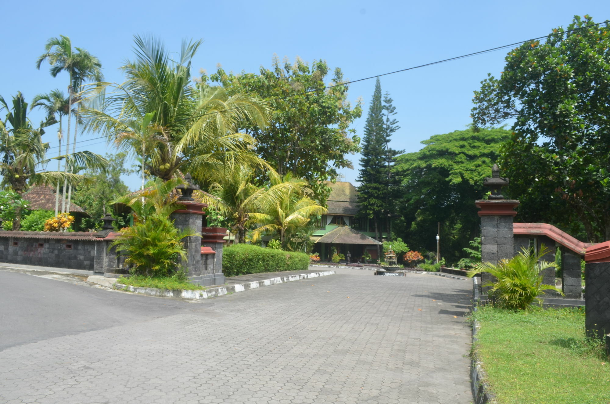 Poeri Devata Resort Hotel Prambanan Ngoại thất bức ảnh